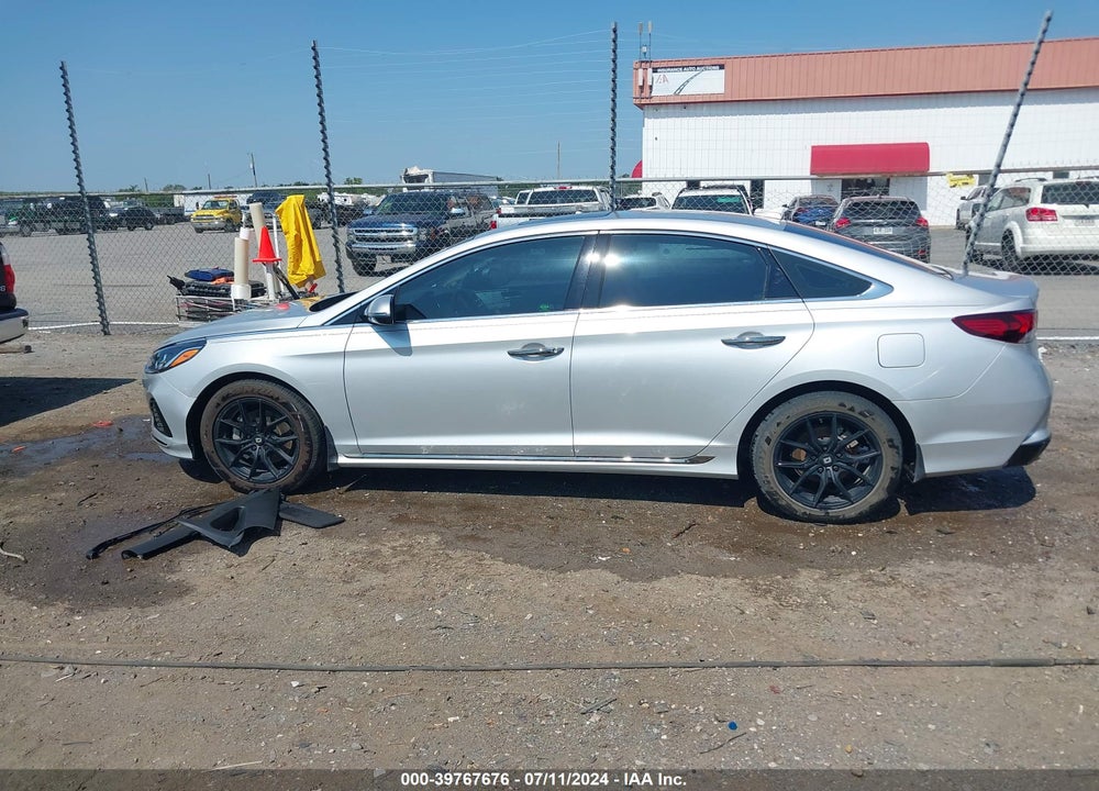 2018 HYUNDAI SONATA SPORT VIN: 5NPE34AF7JH687425