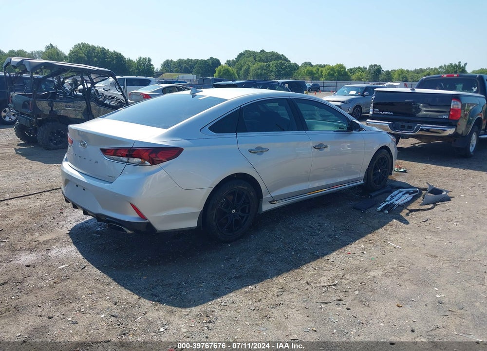 2018 HYUNDAI SONATA SPORT VIN: 5NPE34AF7JH687425