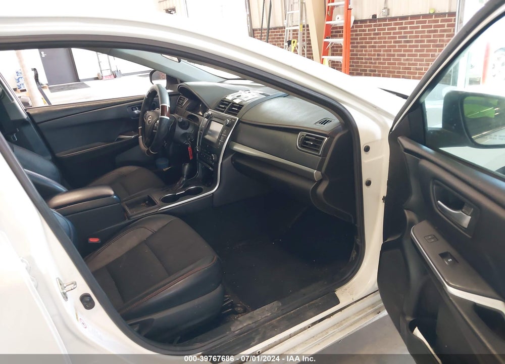 2017 TOYOTA CAMRY VIN: 4T1BF1FK8HU392683
