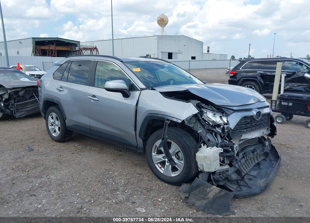 2019 TOYOTA RAV4 XLE VIN: JTMW1RFV6KD006556