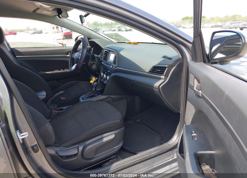 2019 HYUNDAI ELANTRA SE VIN: 5NPD74LF8KH474806