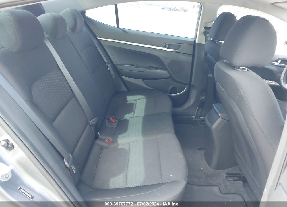 2019 HYUNDAI ELANTRA SE VIN: 5NPD74LF8KH474806