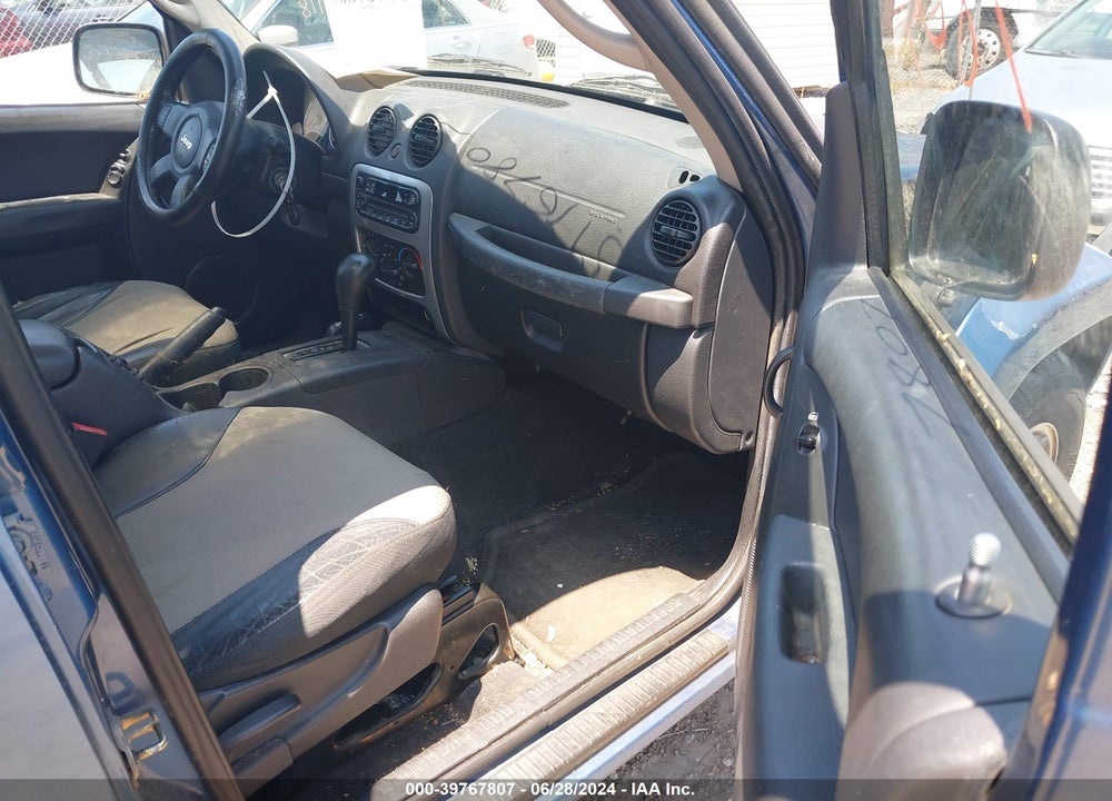 2004 JEEP LIBERTY SPORT VIN: 1J4GL48K64W310251