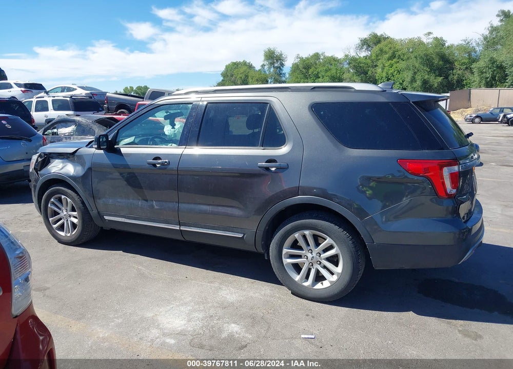 2017 FORD EXPLORER XLT VIN: 1FM5K7D81HGD85883
