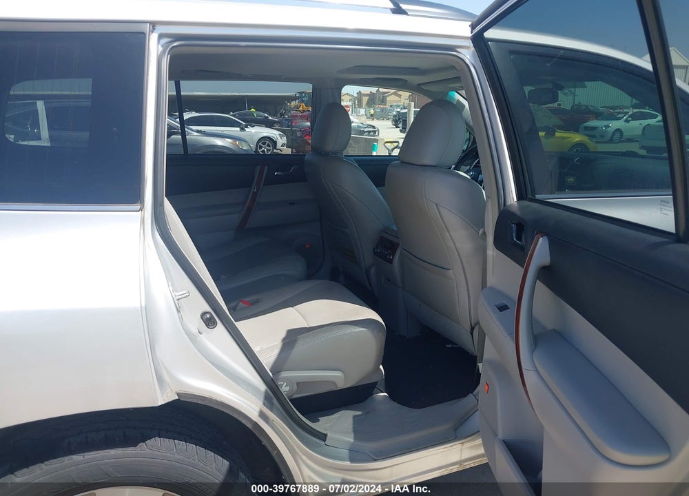 2011 TOYOTA HIGHLANDER LIMITED V6 VIN: 5TDYK3EH7BS030559