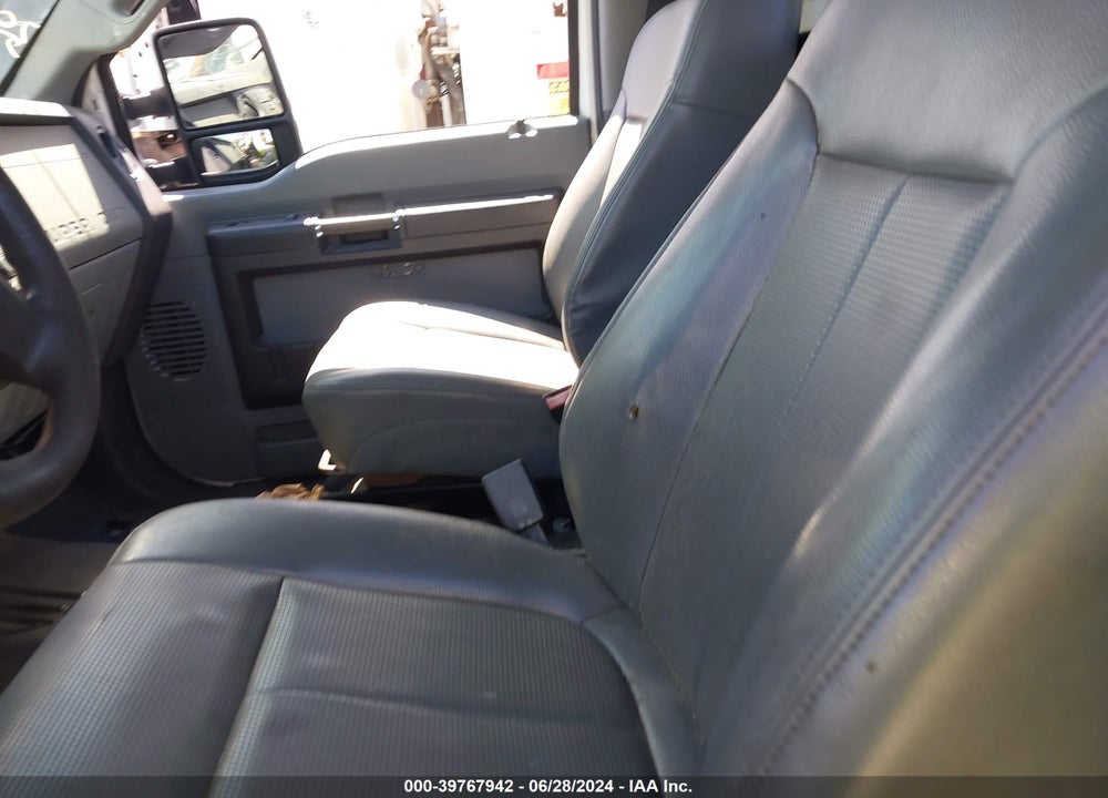 2014 FORD F-550 CHASSIS XL VIN: 1FDUF5HT8EEB52853