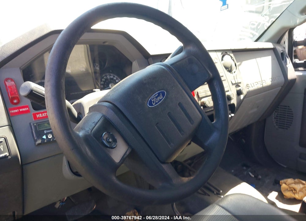 2014 FORD F-550 CHASSIS XL VIN: 1FDUF5HT8EEB52853