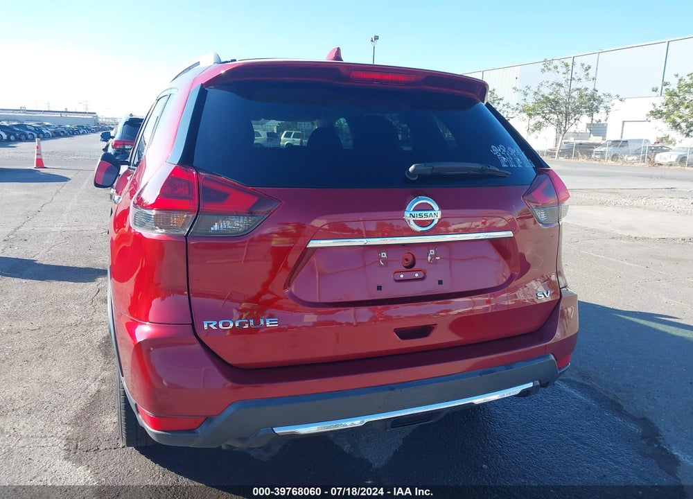 2018 NISSAN ROGUE VIN: 5N1AT2MT0JC702195