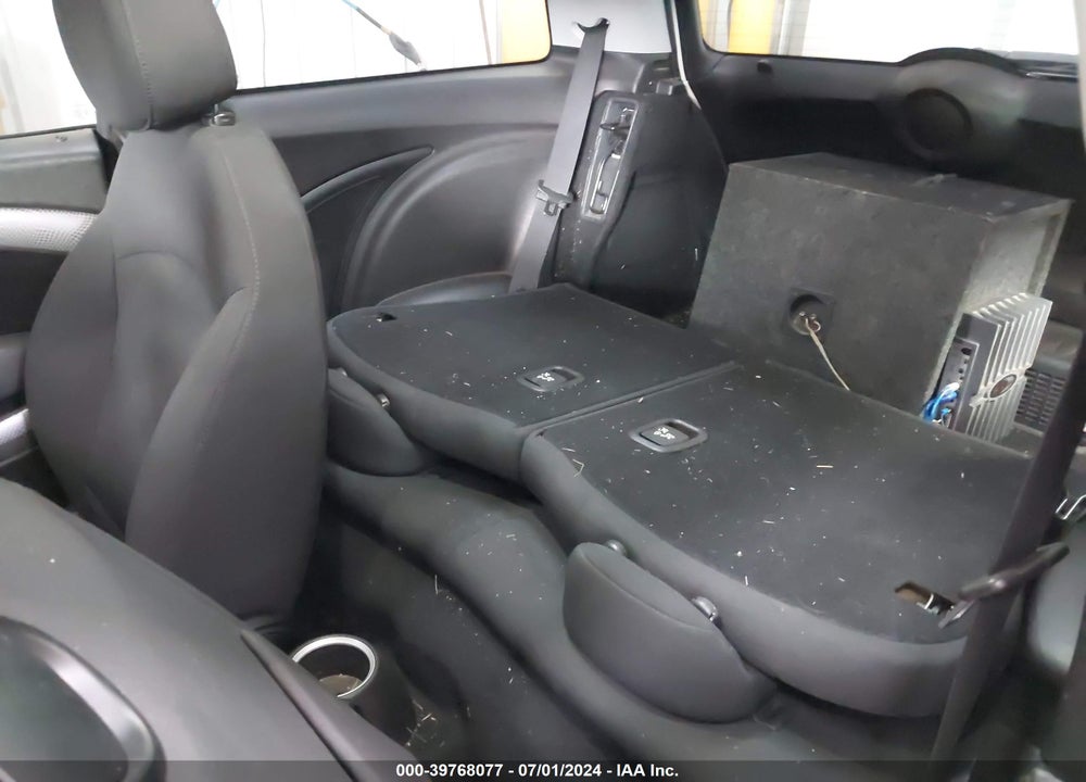2010 MINI COOPER S VIN: WMWMF7C50ATX42797
