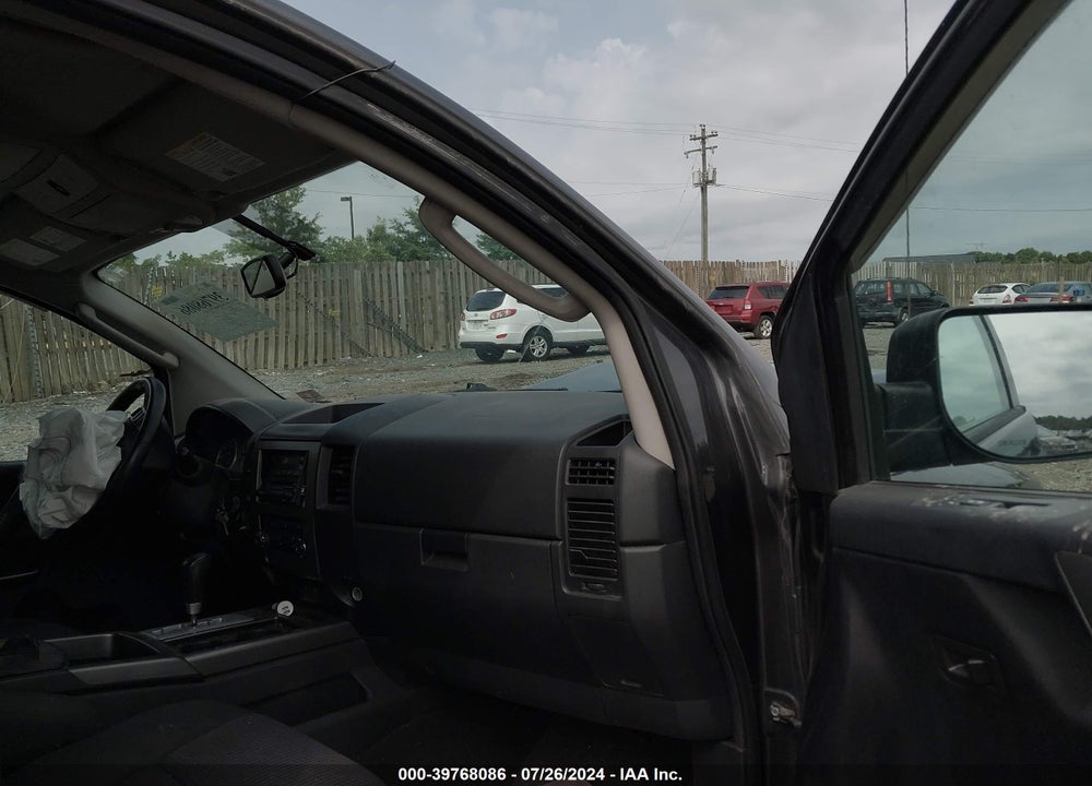 2011 NISSAN TITAN SV VIN: 1N6AA0EC1BN318152