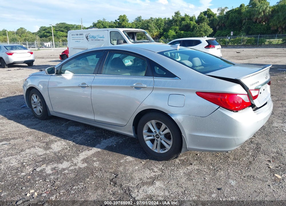 2013 HYUNDAI SONATA GLS VIN: 5NPEB4AC8DH601911