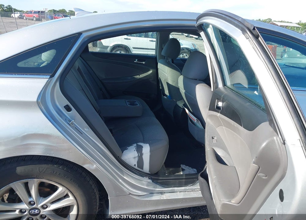 2013 HYUNDAI SONATA GLS VIN: 5NPEB4AC8DH601911