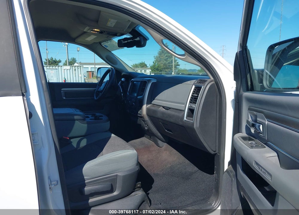 2013 RAM 2500 BIG HORN VIN: 3C6UR5DL7DG533884