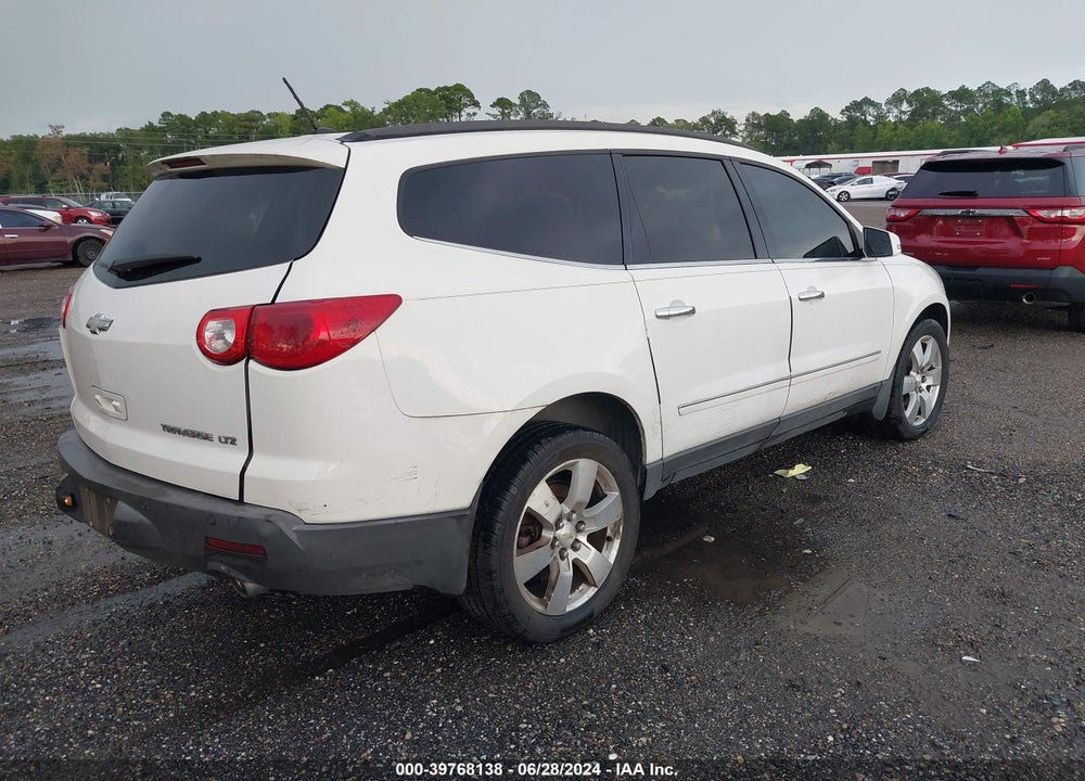 2011 CHEVROLET TRAVERSE LTZ VIN: 1GNKRLED4BJ196105