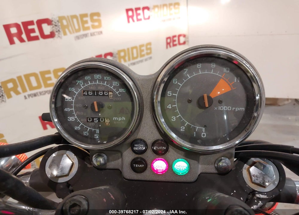 1987 HONDA VF700 C VIN: 1HFRC2105HA305949