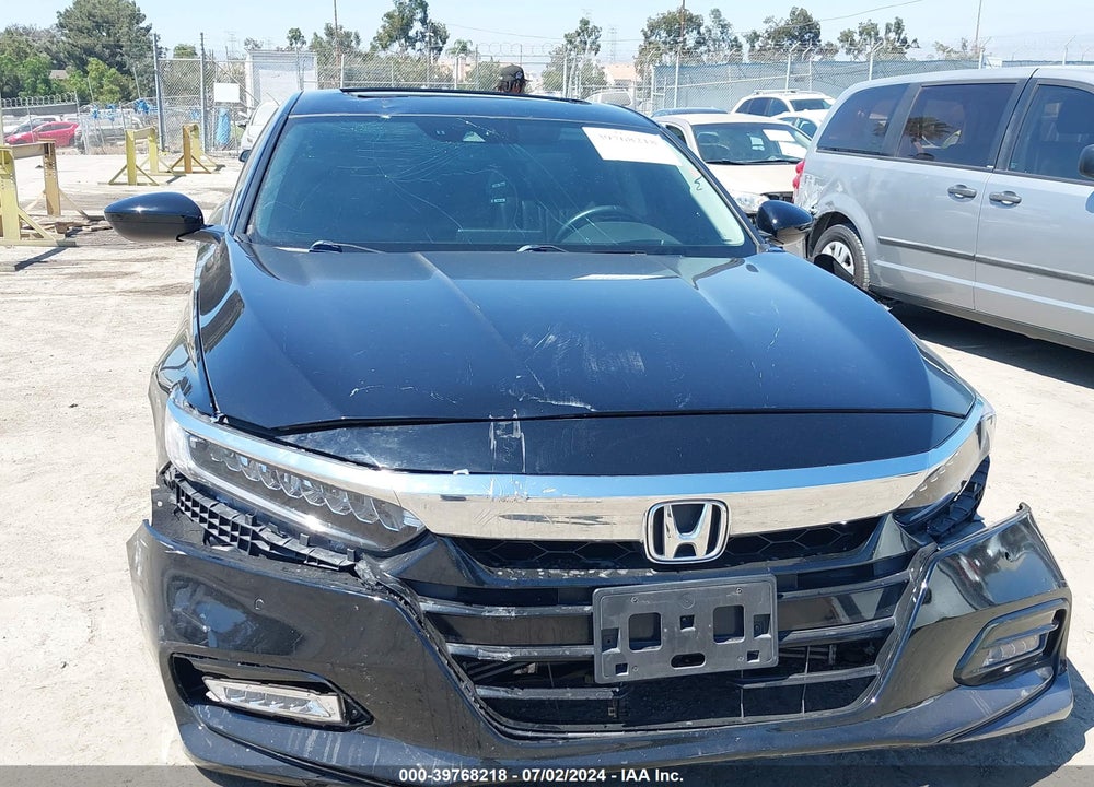 2018 HONDA ACCORD TOURING VIN: 1HGCV1F91JA085020