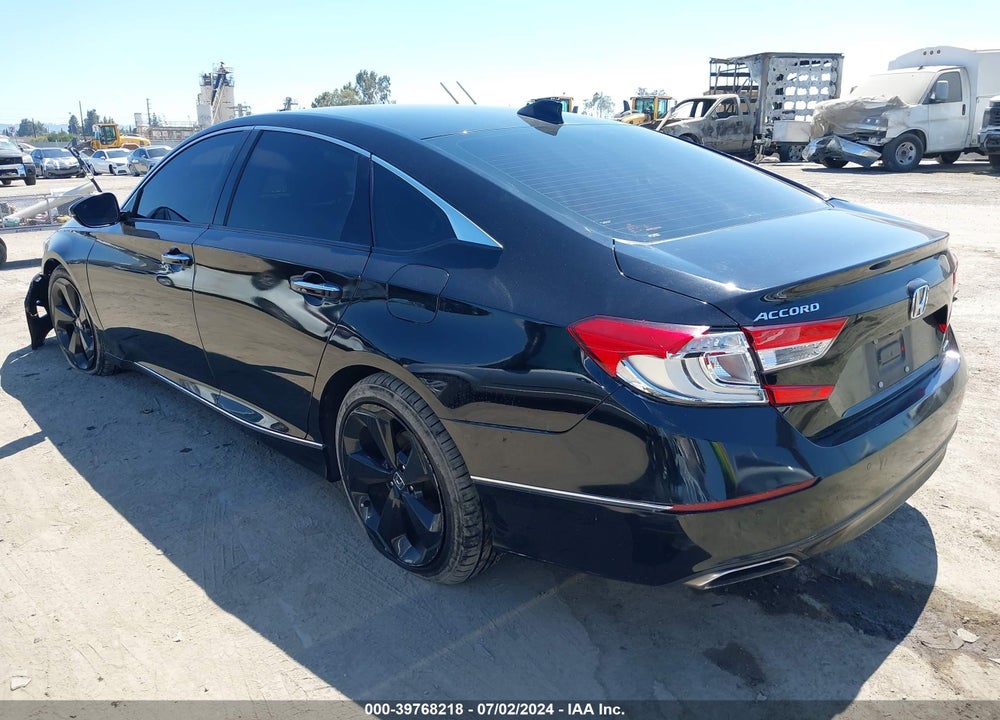2018 HONDA ACCORD TOURING VIN: 1HGCV1F91JA085020