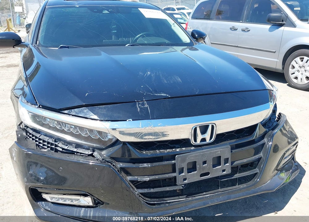 2018 HONDA ACCORD TOURING VIN: 1HGCV1F91JA085020