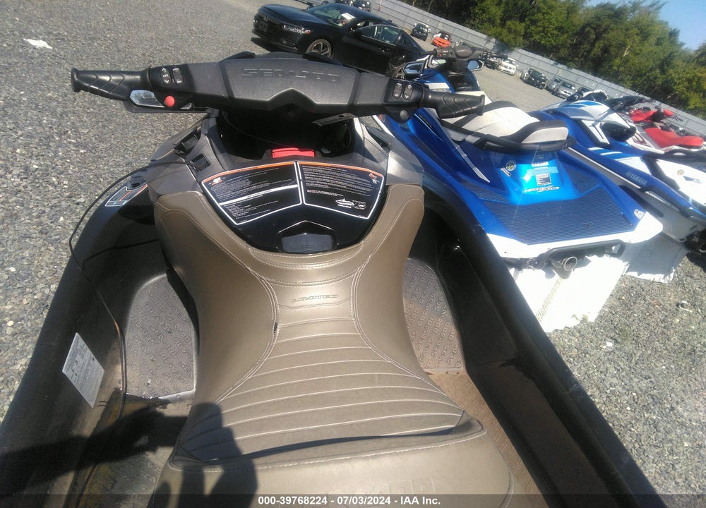2017 SEADOO GTX 230 LIMITED VIN: 00000YDV13999D717