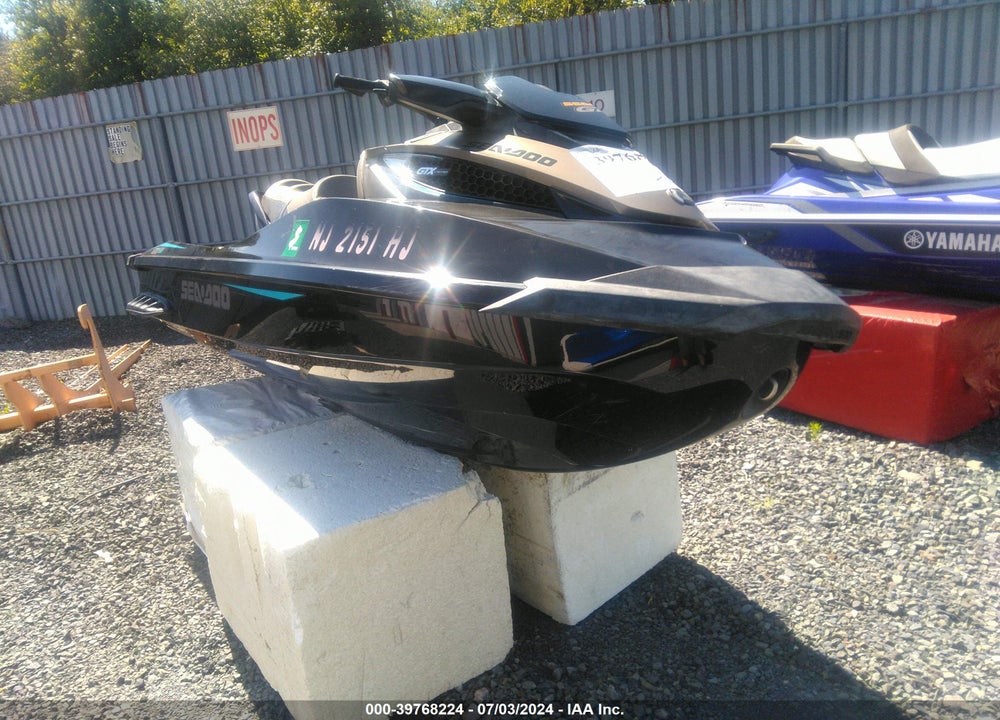 2017 SEADOO GTX 230 LIMITED VIN: 00000YDV13999D717
