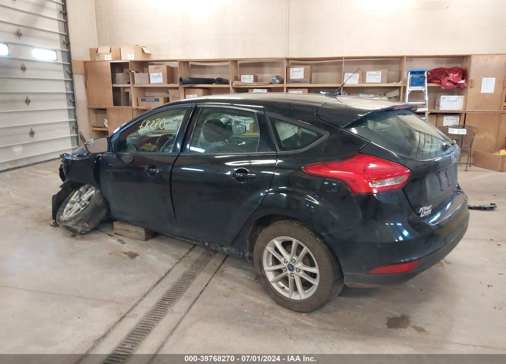 2017 FORD FOCUS SE VIN: 1FADP3K29HL247739