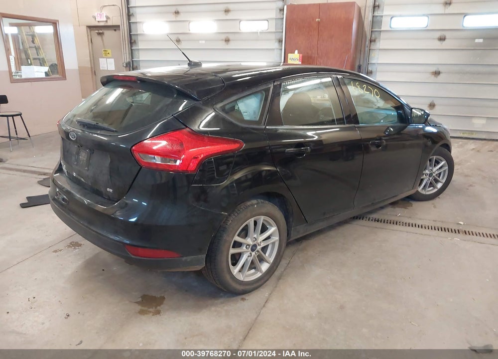 2017 FORD FOCUS SE VIN: 1FADP3K29HL247739