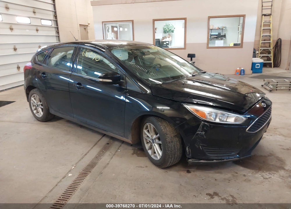 2017 FORD FOCUS SE VIN: 1FADP3K29HL247739