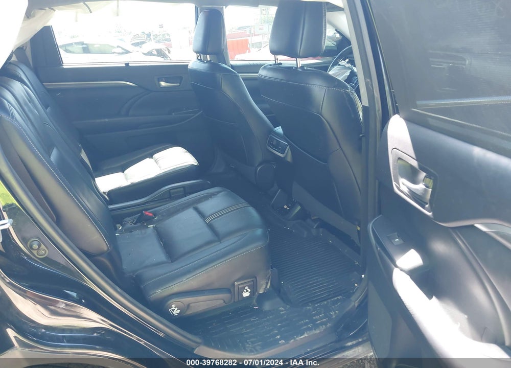 2017 TOYOTA HIGHLANDER SE VIN: 5TDJZRFH5HS381025