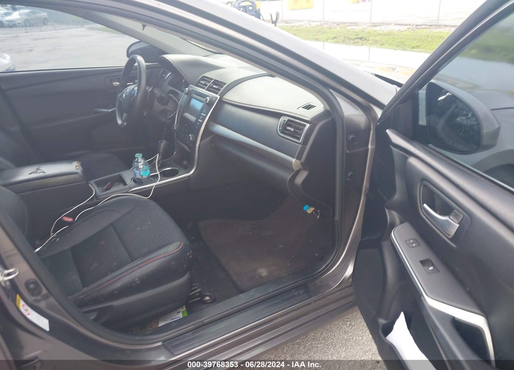 2015 TOYOTA CAMRY SE VIN: 4T1BF1FK5FU496397