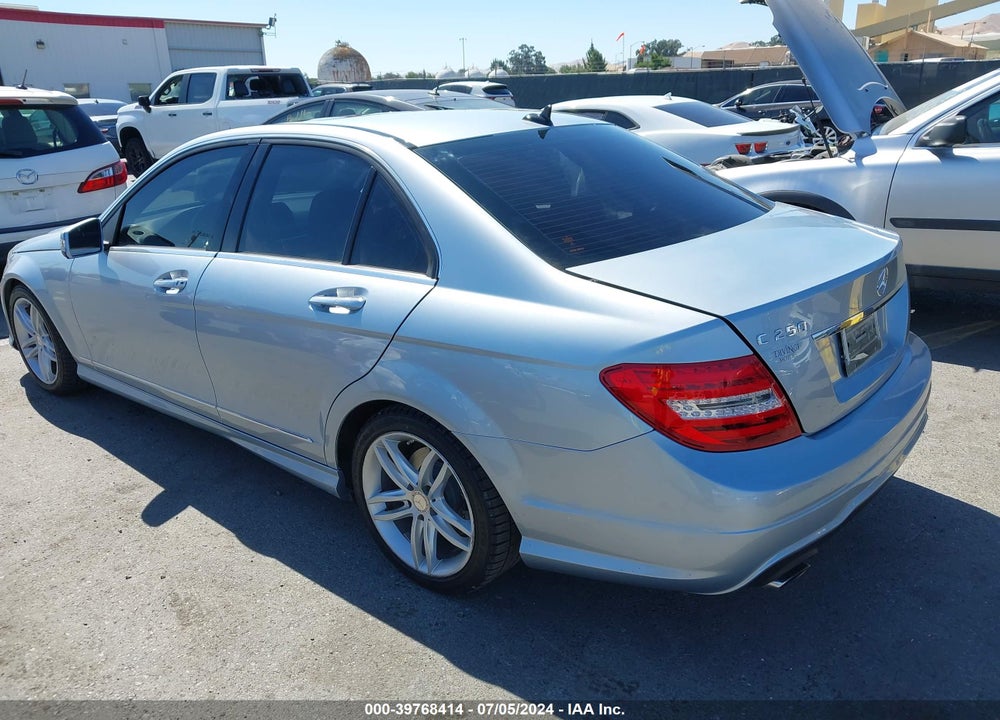2014 MERCEDES-BENZ C 250 LUXURY/SPORT VIN: WDDGF4HB7EA965603