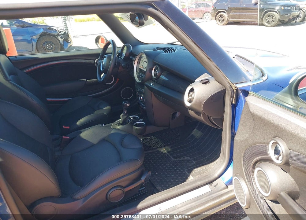 2012 MINI COOPER S VIN: WMWSV3C56CTY18593