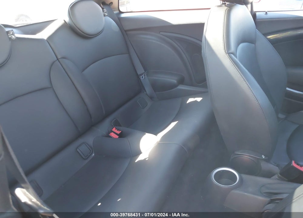 2012 MINI COOPER S VIN: WMWSV3C56CTY18593