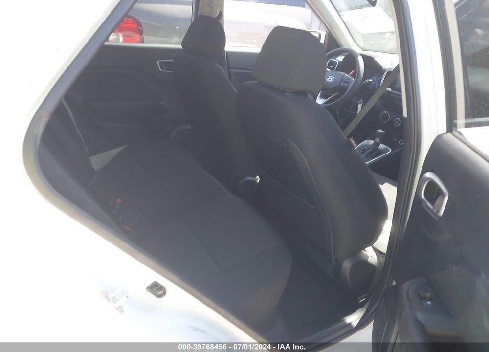 2022 HYUNDAI VENUE SE VIN: KMHRB8A37NU156587