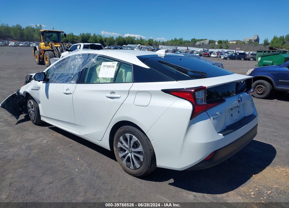2022 TOYOTA PRIUS XLE AWD-E VIN: JTDL9MFU9N3033329