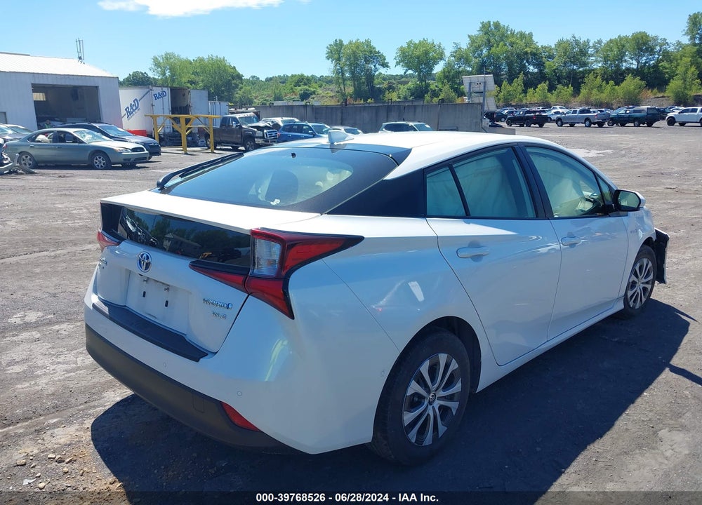 2022 TOYOTA PRIUS XLE AWD-E VIN: JTDL9MFU9N3033329