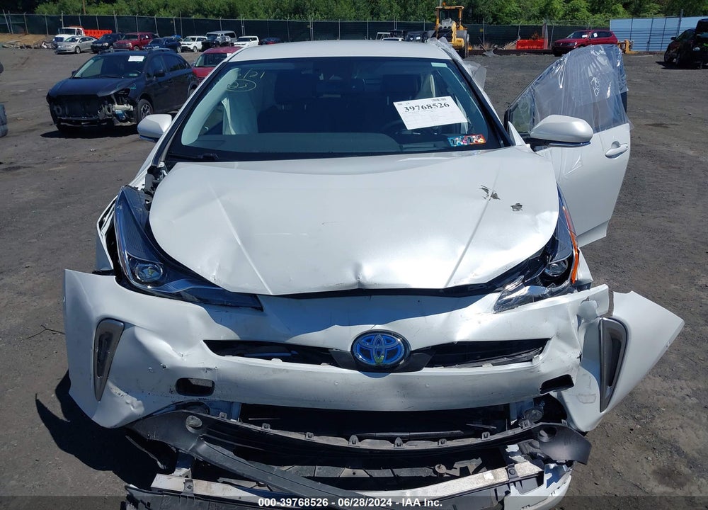 2022 TOYOTA PRIUS XLE AWD-E VIN: JTDL9MFU9N3033329