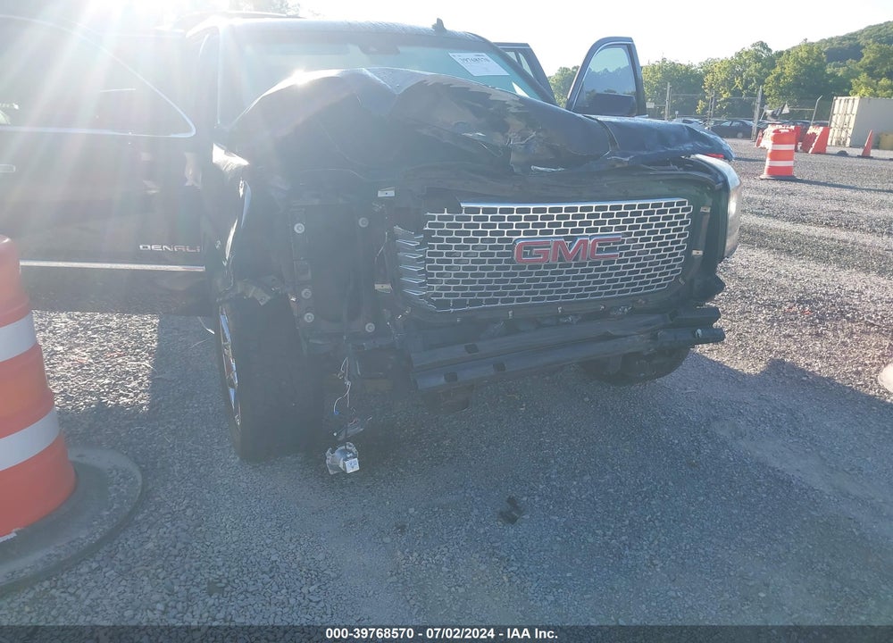 2015 GMC YUKON DENALI VIN: 1GKS2CKJ5FR251969