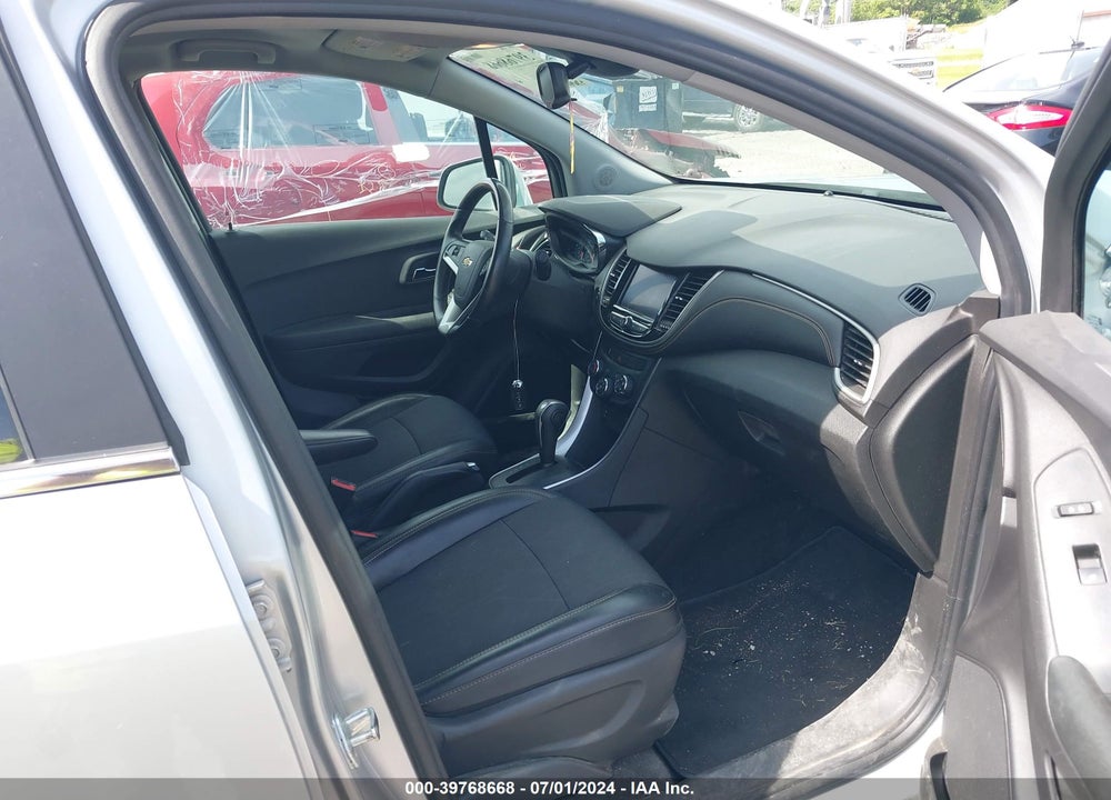2020 CHEVROLET TRAX FWD LT VIN: 3GNCJLSB8LL238056