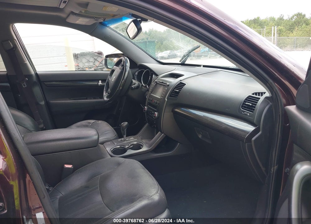 2012 KIA SORENTO SX V6 VIN: 5XYKW4A21CG192977
