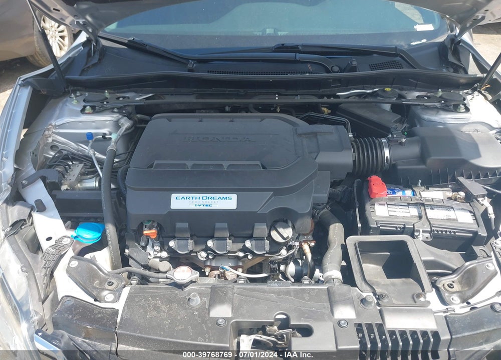 2015 HONDA ACCORD EX-L V-6 VIN: 1HGCT2B8XFA001230