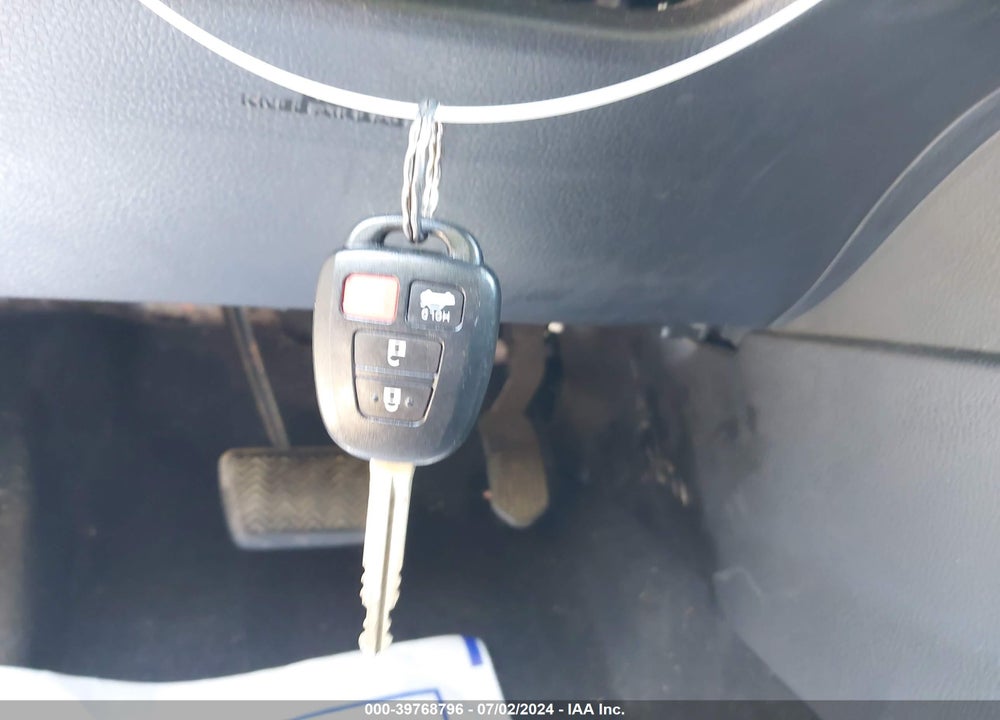 2015 TOYOTA COROLLA S PLUS VIN: 5YFBURHE2FP262912
