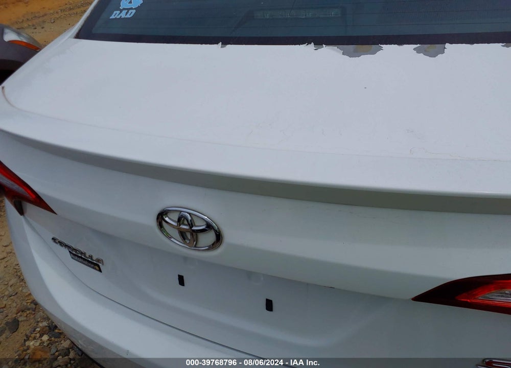 2015 TOYOTA COROLLA S PLUS VIN: 5YFBURHE2FP262912