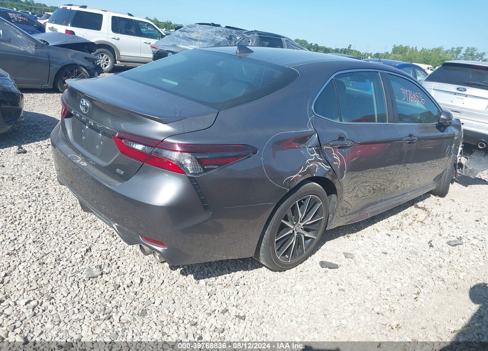 2021 TOYOTA CAMRY SE VIN: 4T1G11AK8MU520443