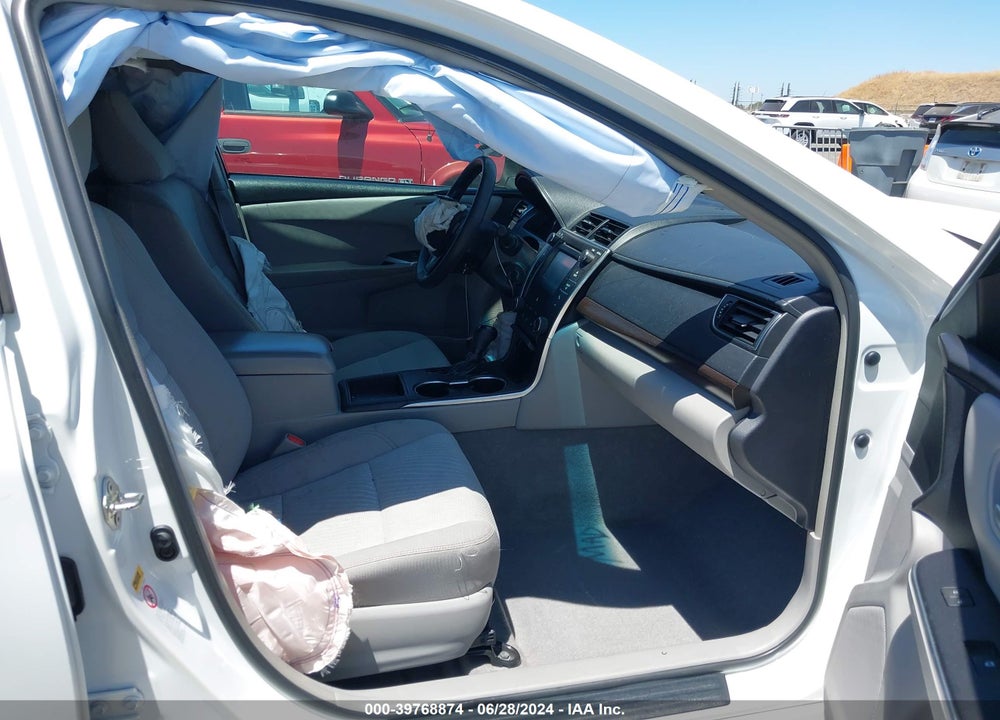 2017 TOYOTA CAMRY LE VIN: 4T1BF1FK4HU777853