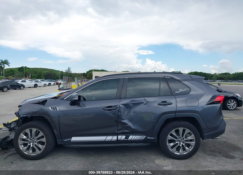 2021 TOYOTA RAV4 XLE PREMIUM VIN: 2T3C1RFV8MC170952