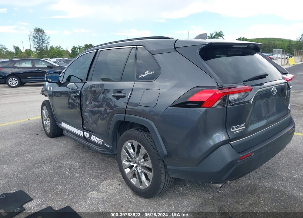 2021 TOYOTA RAV4 XLE PREMIUM VIN: 2T3C1RFV8MC170952
