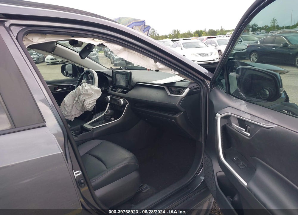 2021 TOYOTA RAV4 XLE PREMIUM VIN: 2T3C1RFV8MC170952