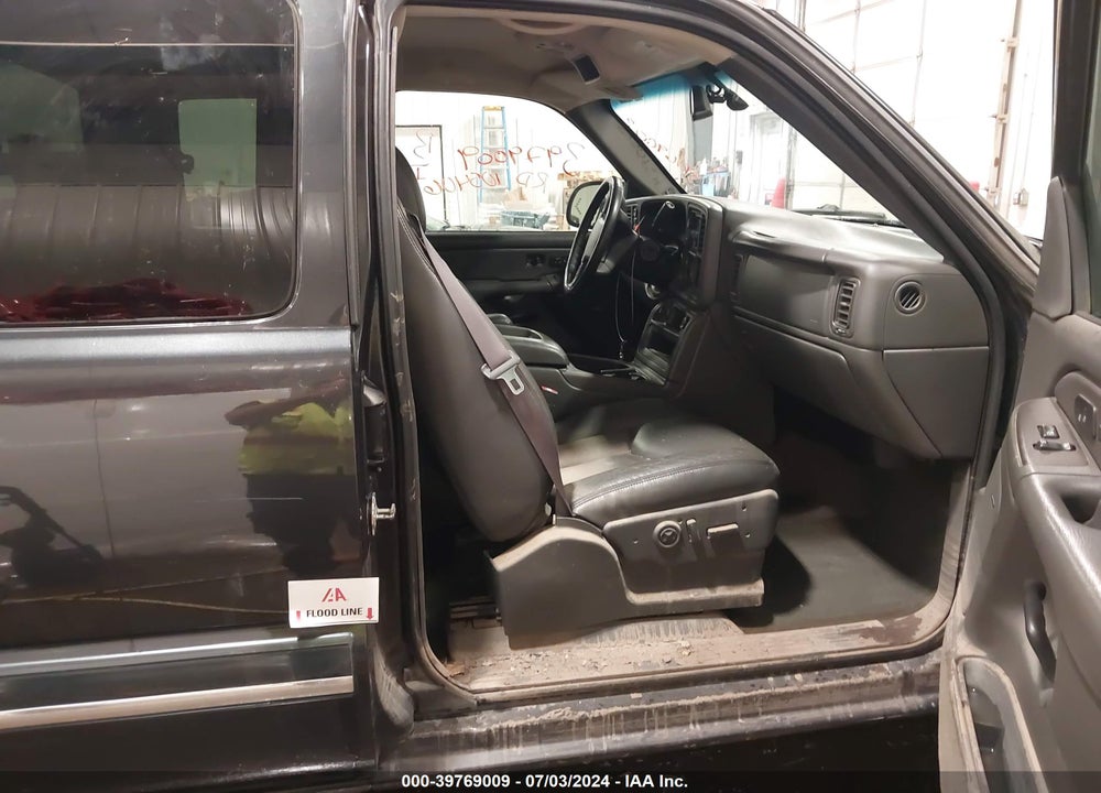 2005 CHEVROLET SILVERADO 1500 Z71 VIN: 2GCEK19B751352370