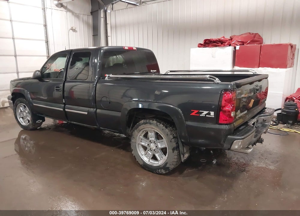 2005 CHEVROLET SILVERADO 1500 Z71 VIN: 2GCEK19B751352370