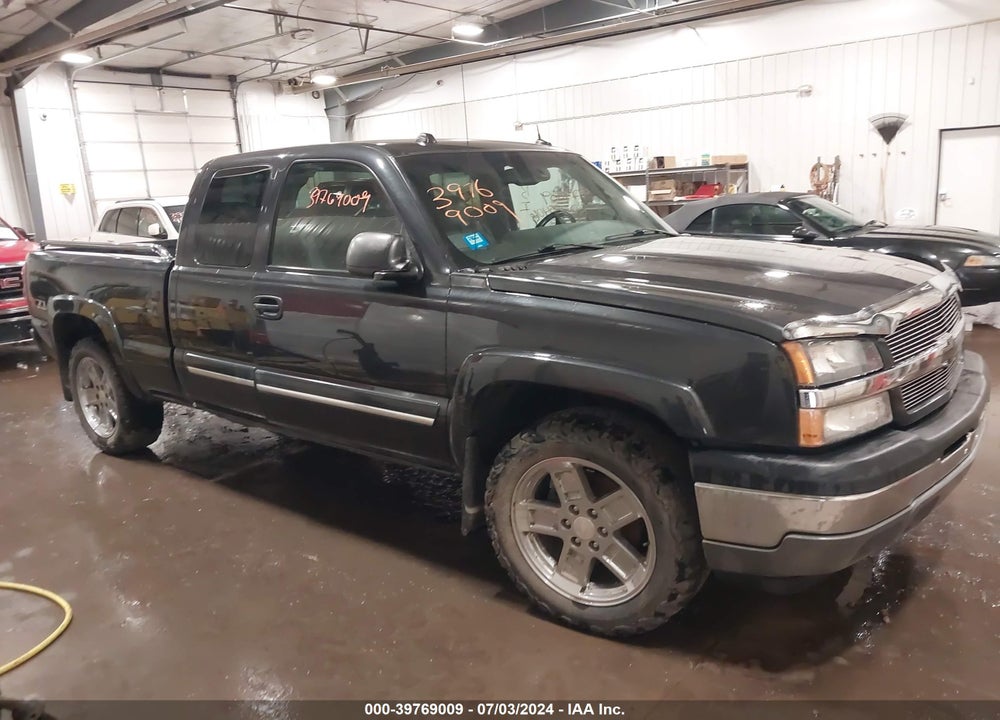 2005 CHEVROLET SILVERADO 1500 Z71 VIN: 2GCEK19B751352370